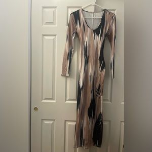 Sexy form fitting dress!